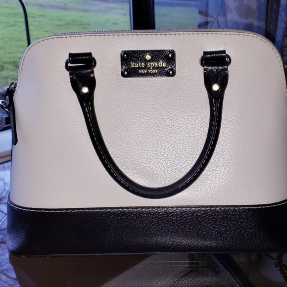 KATE SPADE GROVE ST CARLI IVORY BLACK BOARSKIN LEATHER DOME SATCHEL HANDBAG PUR - Picture 15 of 16
